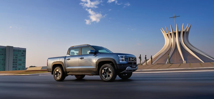 BYD presenta il suo nuovo pick-up Super Hybrid DMO da 436 CV
