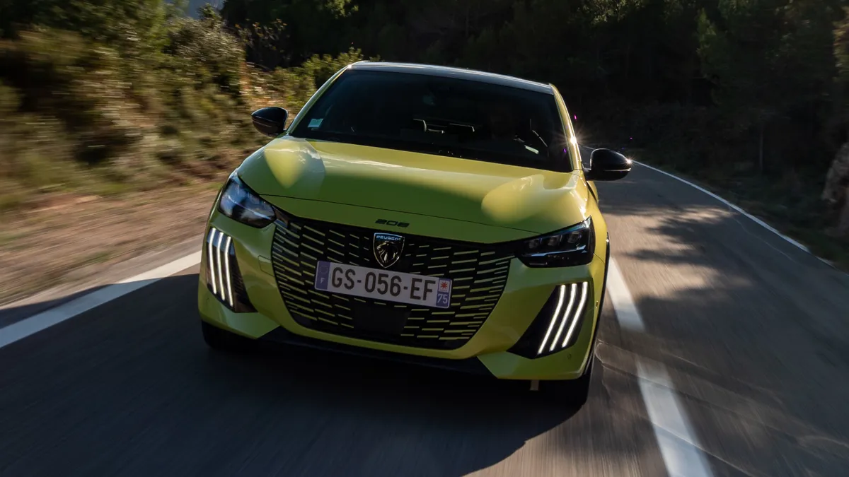 Nuova Peugeot 208 GTi, conto alla rovescia: la sportiva elettrica sta arrivando