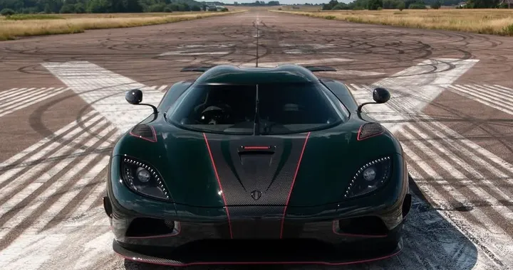 Koenigsegg realizza un restomod ancora più potente dell’Agera R