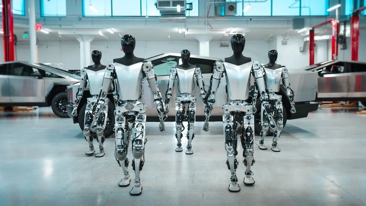 Anteprima: Tesla si rilancia con la produzione dei Robot Optimus