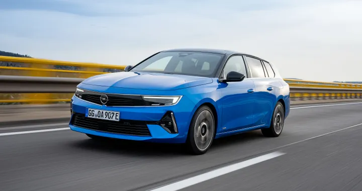 Opel Astra Sports Tourer (2022): la prova della familiare benzina, diesel e plug-in