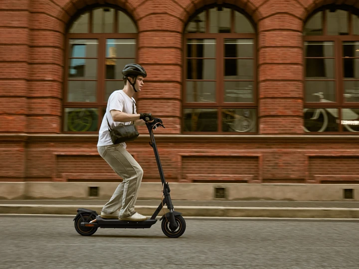 Monopattini, e-bike e golf cart: NAVEE porta i suoi nuovi modelli ad IFA 2025