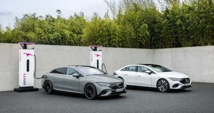 Mercedes me Charge, tre nuovi profili tariffari per la ricarica delle auto