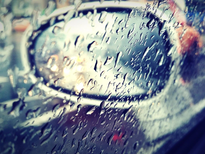 I migliori accessori auto in offerta per affrontare la pioggia