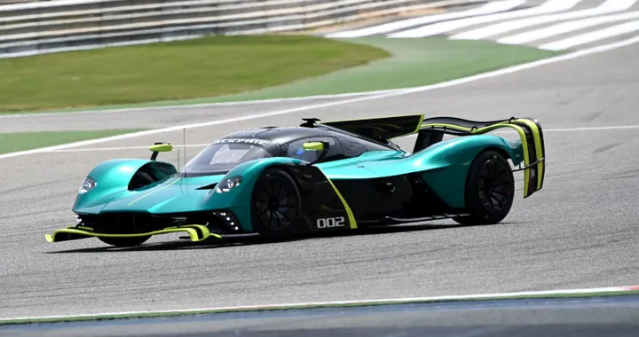 Aston Martin Valkyrie AMR Pro incanta al Gran Premio del Bahrain
