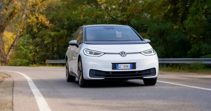 Volkswagen ID.3: prova consumi reali, quanto costa la ricarica e 100 km