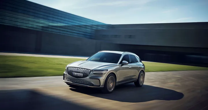 Genesis GV70 Electrified: presentato il restyling in Europa