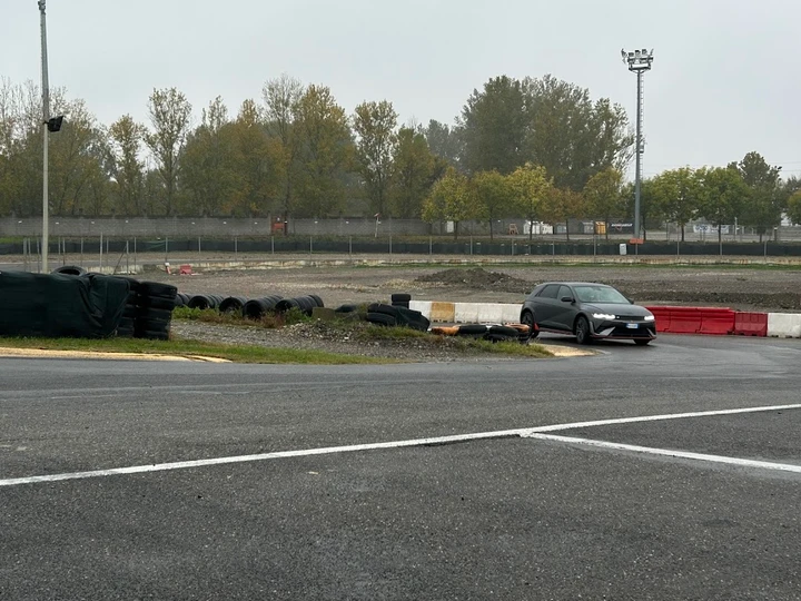 ingrandisci immagine