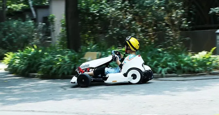 Ninebot: kit trasforma i Segway in go-kart