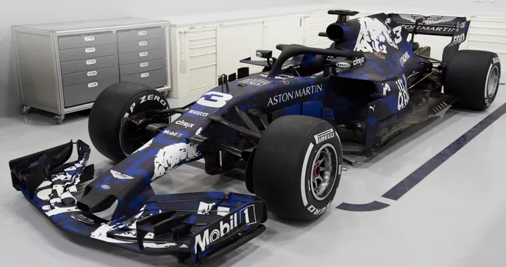 Aston Martin Red Bull RB14: la nuova monoposto in livrea semi-definitiva
