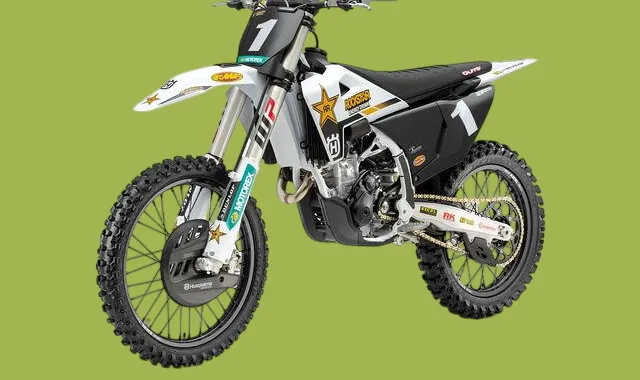 Husqvarna presenta la nuove FC 250 e FC 450 Factory Edition 2025