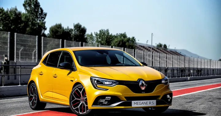 Renault Megane R.S., la versione Trophy da 300 CV