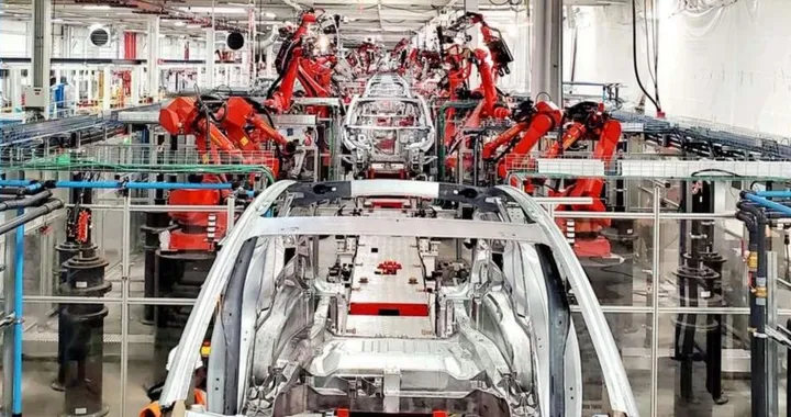 Tesla migliora la capacità di produzione della Model Y | Riapre il 4 maggio?