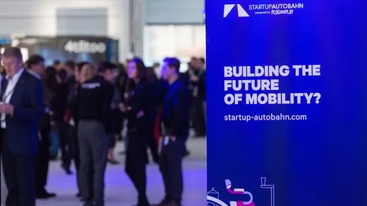 Porsche è partner di Startup Autobahn per la mobilità alternativa