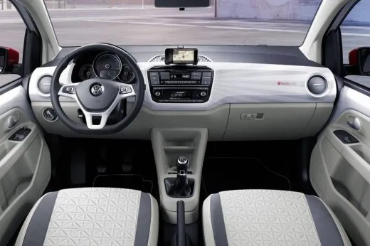 Volkswagen e-up! 2016: facelift a zero emissioni