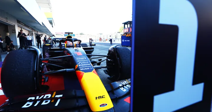 La Gazzetta del Motorsport: Verstappen trionfa a Suzuka. Red Bull vince il titolo