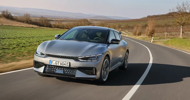 Kia EV6 GT: doppio motore e 585 CV per il crossover elettrico