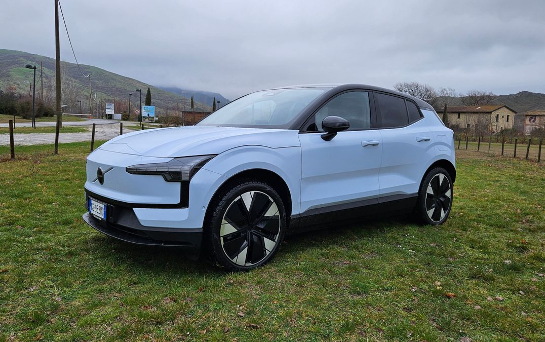 Volvo EX30, con gli incentivi 2025 in offerta a partire da 18.500 euro