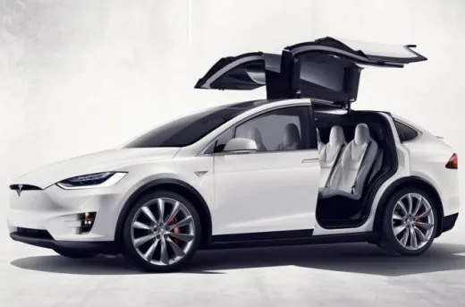 Tesla Model X usata costa più del modello nuovo