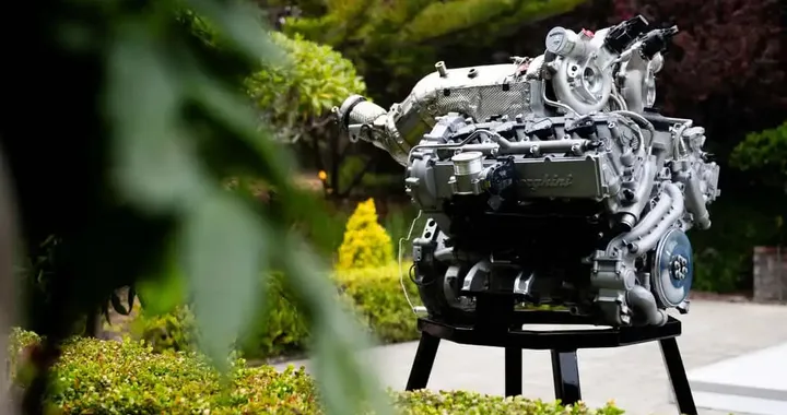 Lamborghini scommette tutto sul carburante sintetico per salvare i motori termici