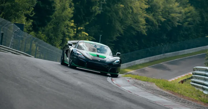 Rimac Nevera straccia il record del Nürburgring