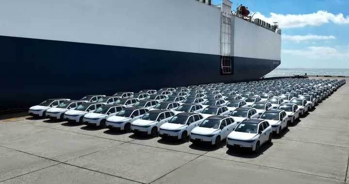 Leapmotor, il primo lotto di vetture per l'Europa è partito dalla Cina