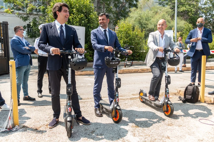 ingrandisci immagine