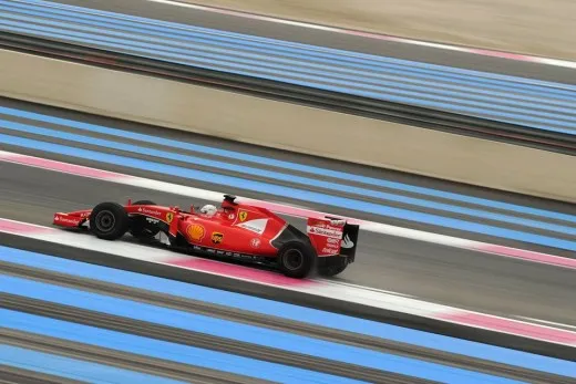 F1: Vettel il più veloce di tutti nei test Pirelli