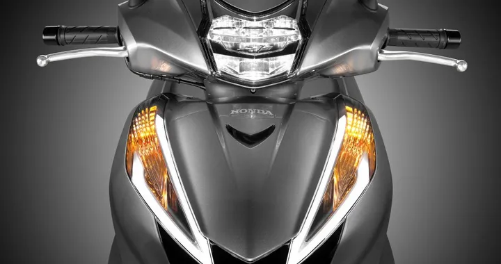 Honda SH300i ABS: foto