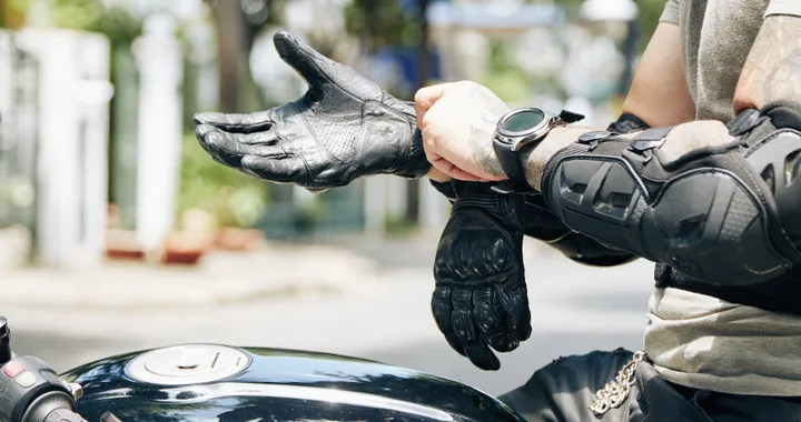 Guida la tua moto in sicurezza con i guanti pensati appositamente per l’inverno