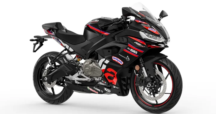Nuova Aprilia RS 457 Replica si presenta ad EICMA: livrea racing e quick shifter di serie