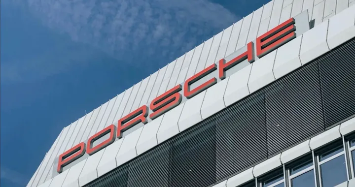 Terremoto in Porsche: via due top manager, cosa sta succedendo?