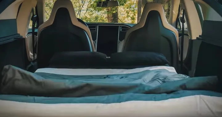 Feste assicurate con Tesla: arriva il &quot;party mode&quot;