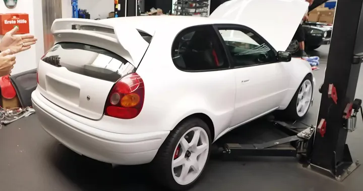 GR Yarolla: Corolla anni ’90 con cuore e prestazioni della GR Yaris