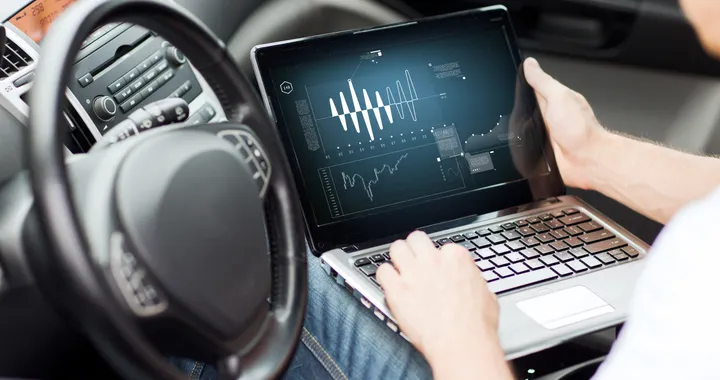 Ricarica Auto elettrica lenta? Accessori utili per lavorare durante l'attesa