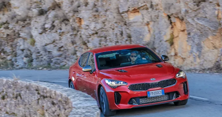 Kia Stinger: nel 2021 arriva il restyling di metà carriera