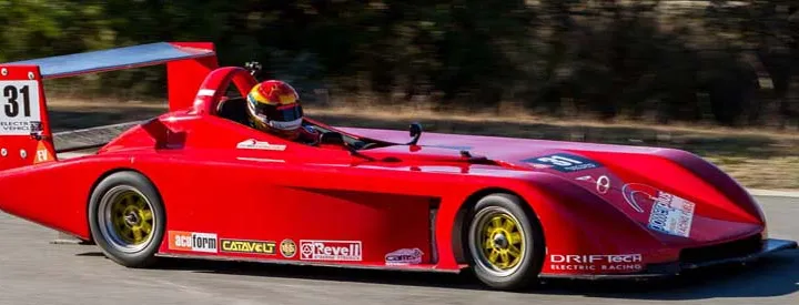 Go-Kart con motore Tesla da 450 kW, vale 100.000 dollari