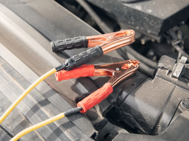 Auto o moto ferma in garage? È in offerta lo strumento da usare prima di ripartire