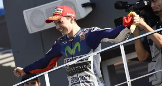 MotoGP: Lorenzo campeón!
