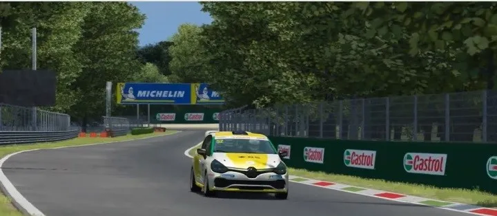 Renault Clio Cup eSport Series: il campionato diventa virtuale