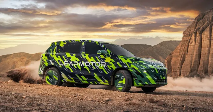 Leapmotor B10, in arrivo al Salone di Parigi un nuovo SUV per l'Europa. Primi teaser
