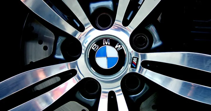 BMW, non solo auto: primo smartwatch con Fossil nel 2019