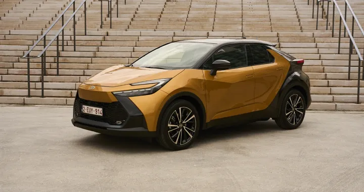 Efficienza energetica con l'intelligenza artificiale sulla Toyota C-HR Plug-in Hybrid