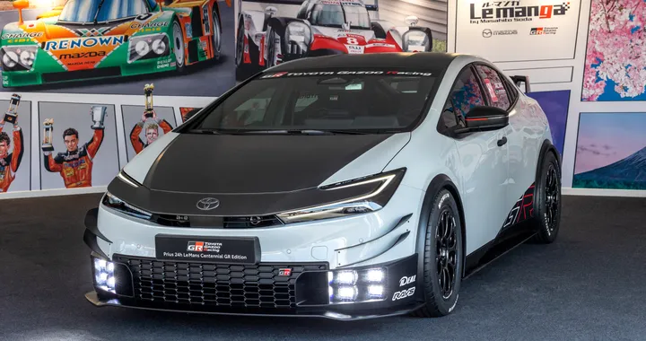 Toyota Prius, ecco il concept che celebra la 24 Ore di Le Mans