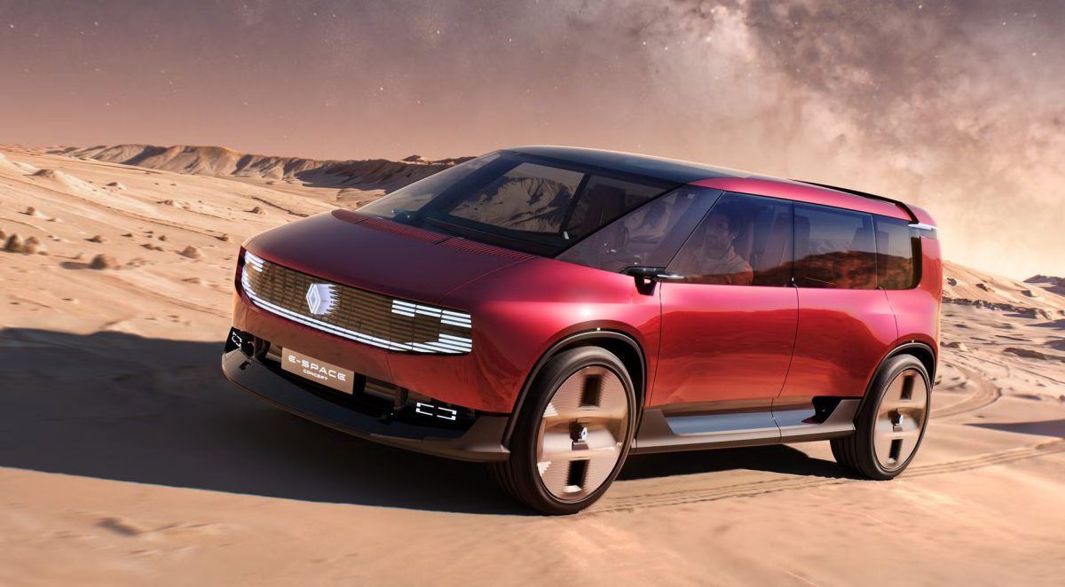 Copertina: Renault E-Space, l’iconico monovolume torna alle origini (ed è elettrico)