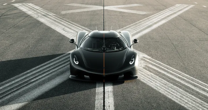 Koenigsegg Jesko Absolut: l’auto stradale più veloce del mondo che fila a 500 km/h