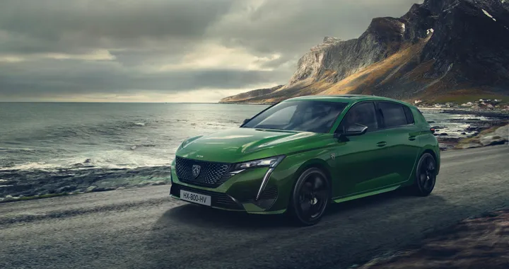 Peugeot 308, la nuova generazione è più tecnologica e anche ibrida