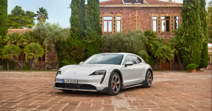 Porsche Taycan supera le vendite della 911 nei primi 9 mesi dell'anno