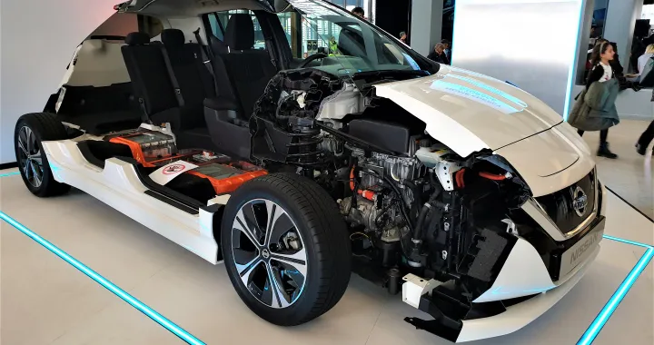 Renault potrebbe ridurre la propria quota in Nissan per fondersi con FCA