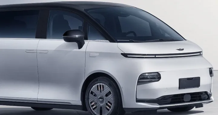 LEVC L380, primi dettagli sul minivan elettrico ispirato all’Airbus A380